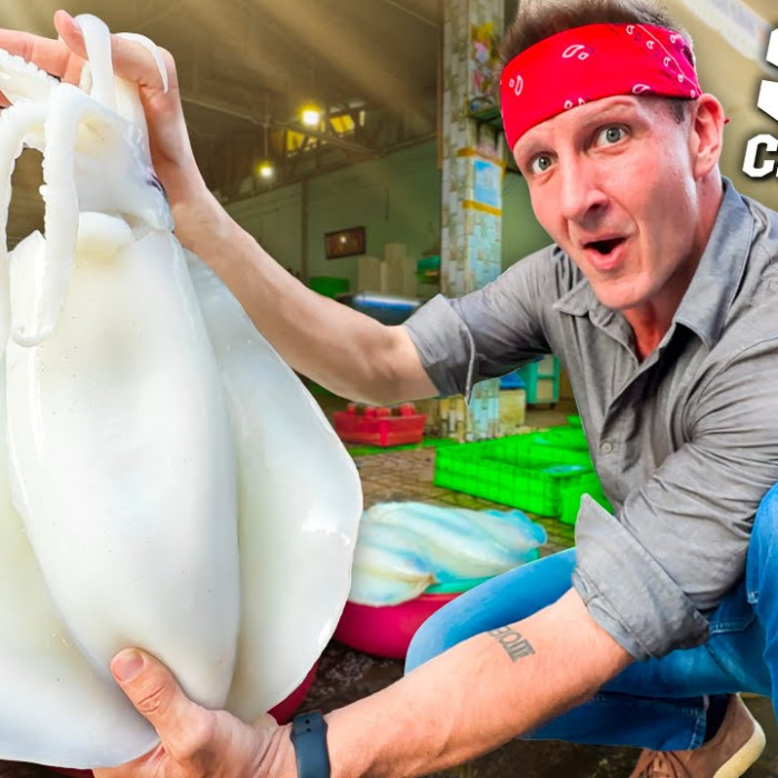 $100 Seafood Market Challenge in Vietnam!! Asia's CHEAPEST Seafood!! - YouTube